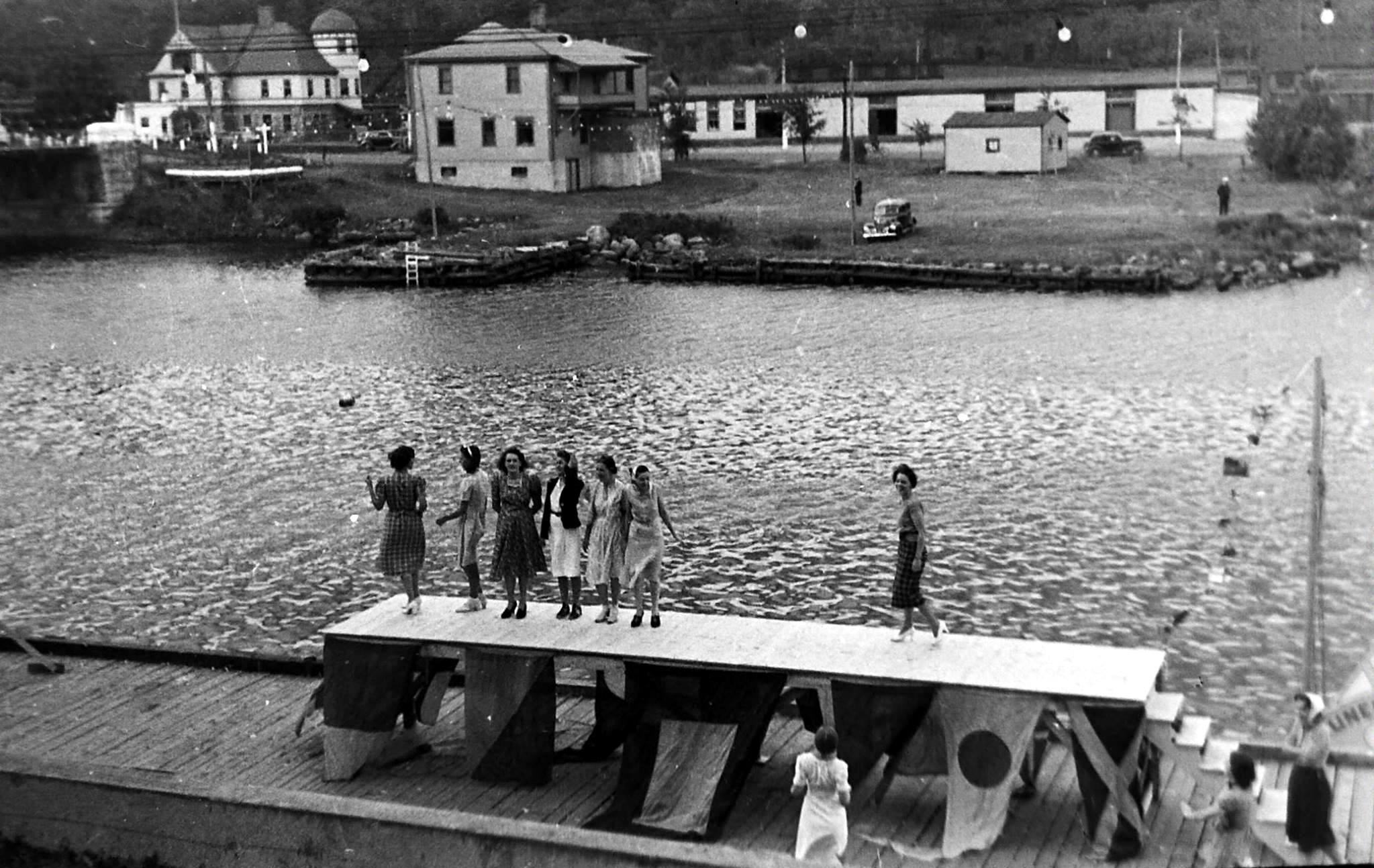 Beauty Queens of the Water Carnival. Photo from Paul Harmon - Courtesy of Greg Moss and Kim Schumacher 